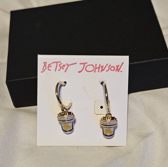 NEW Betsy Johnson Coffee earrings - Picture 3 of 3